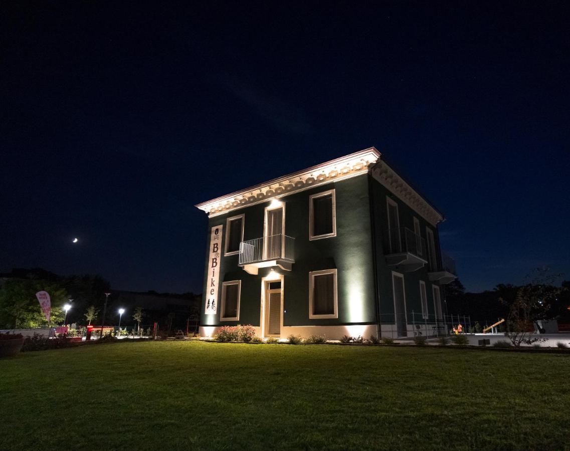 Mombello Monferrato B & Bike Di Ristorante Italia المظهر الخارجي الصورة